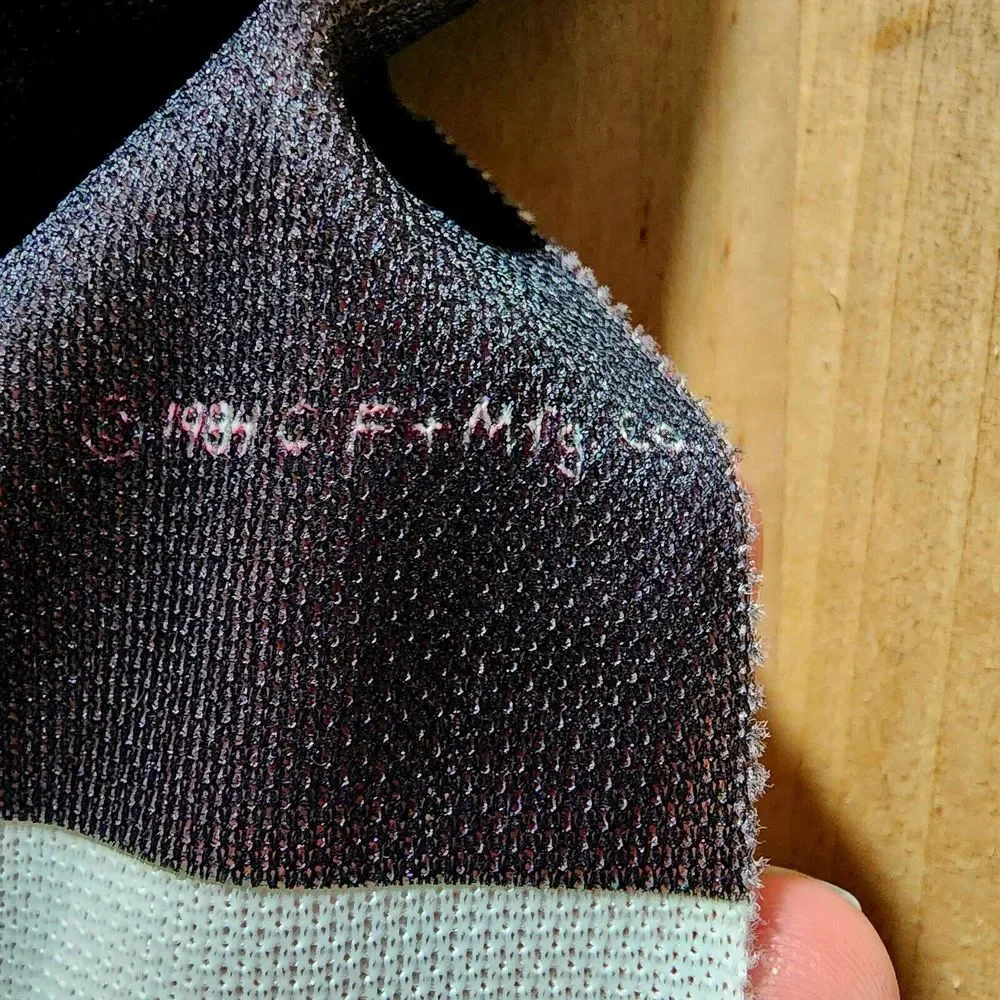1984‎ Collegeville Personality Pullovers Skull Mask Cloth + Lg Original Shroud